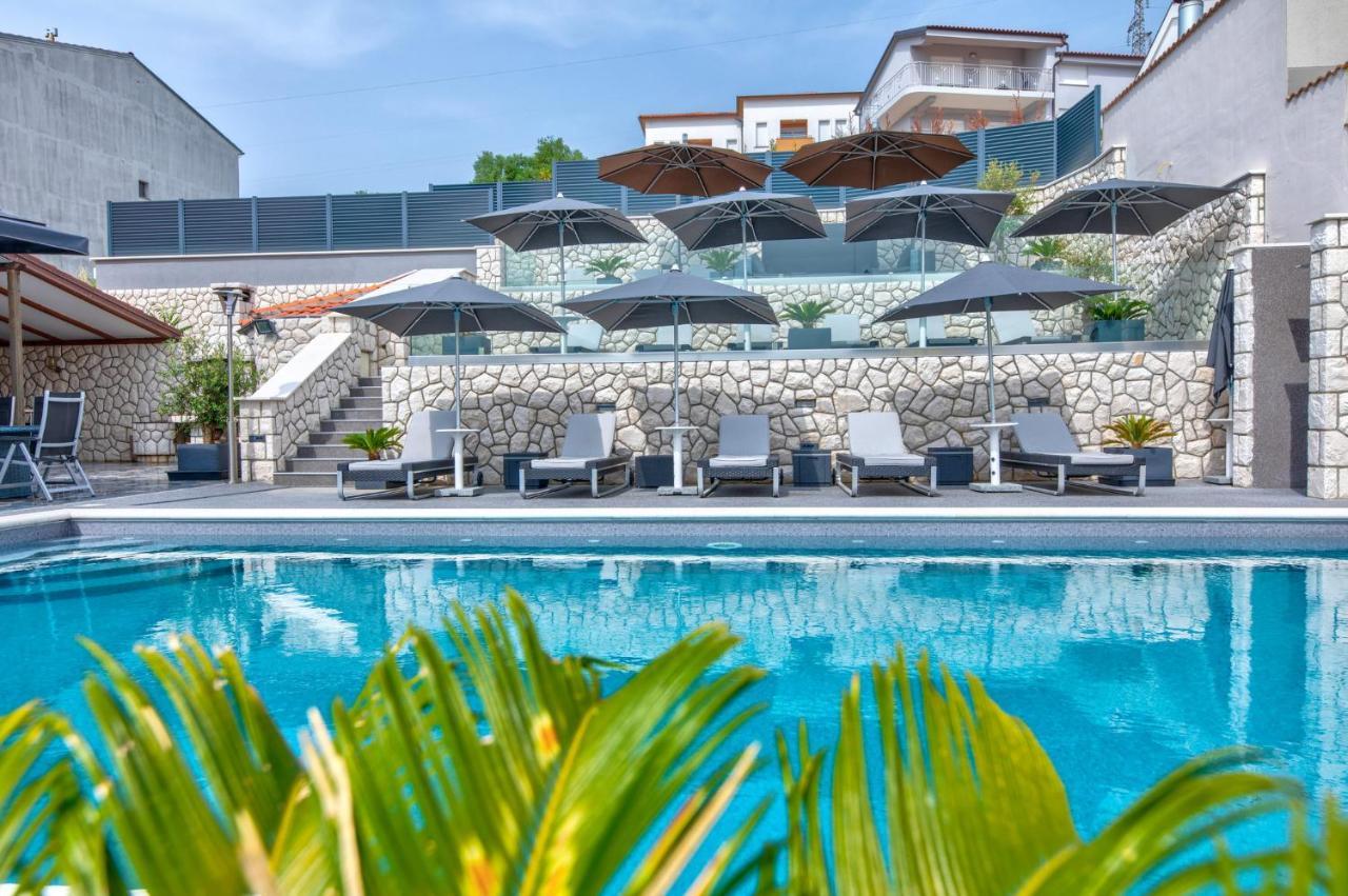 Villa Vivien Crikvenica Buitenkant foto