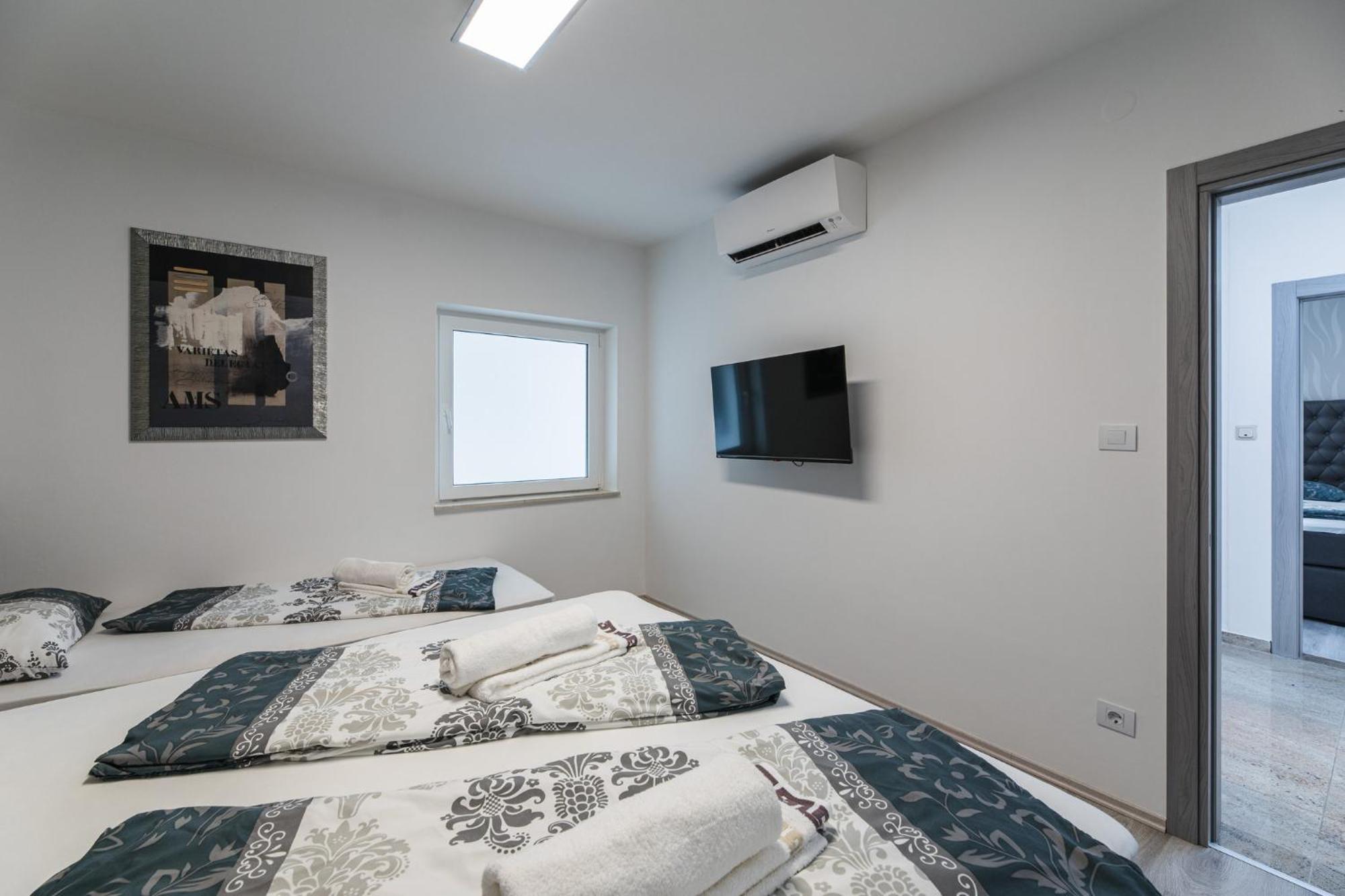 Villa Vivien Crikvenica Kamer foto
