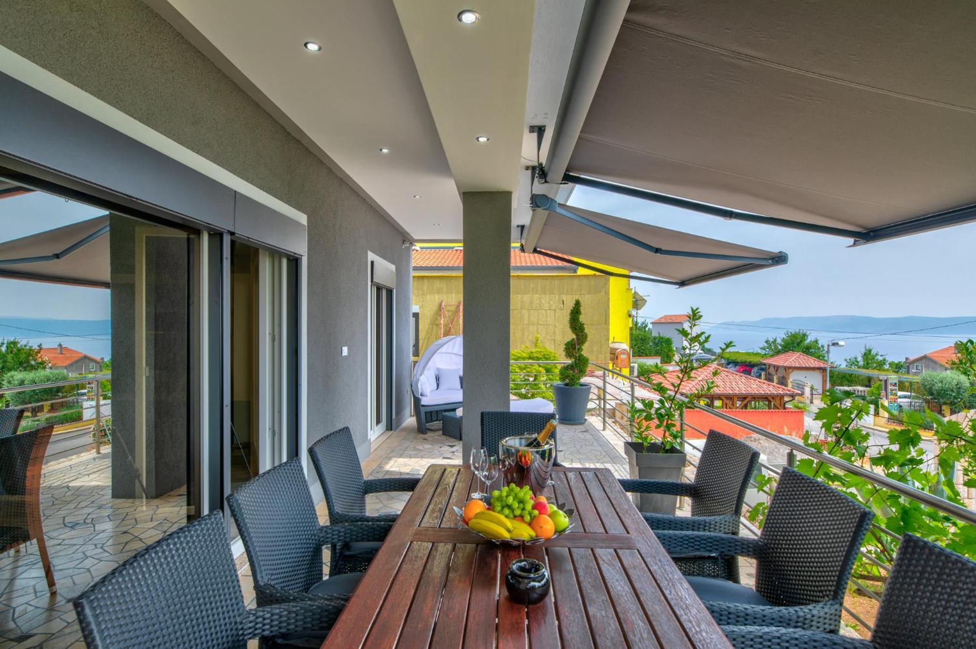 Villa Vivien Crikvenica Buitenkant foto