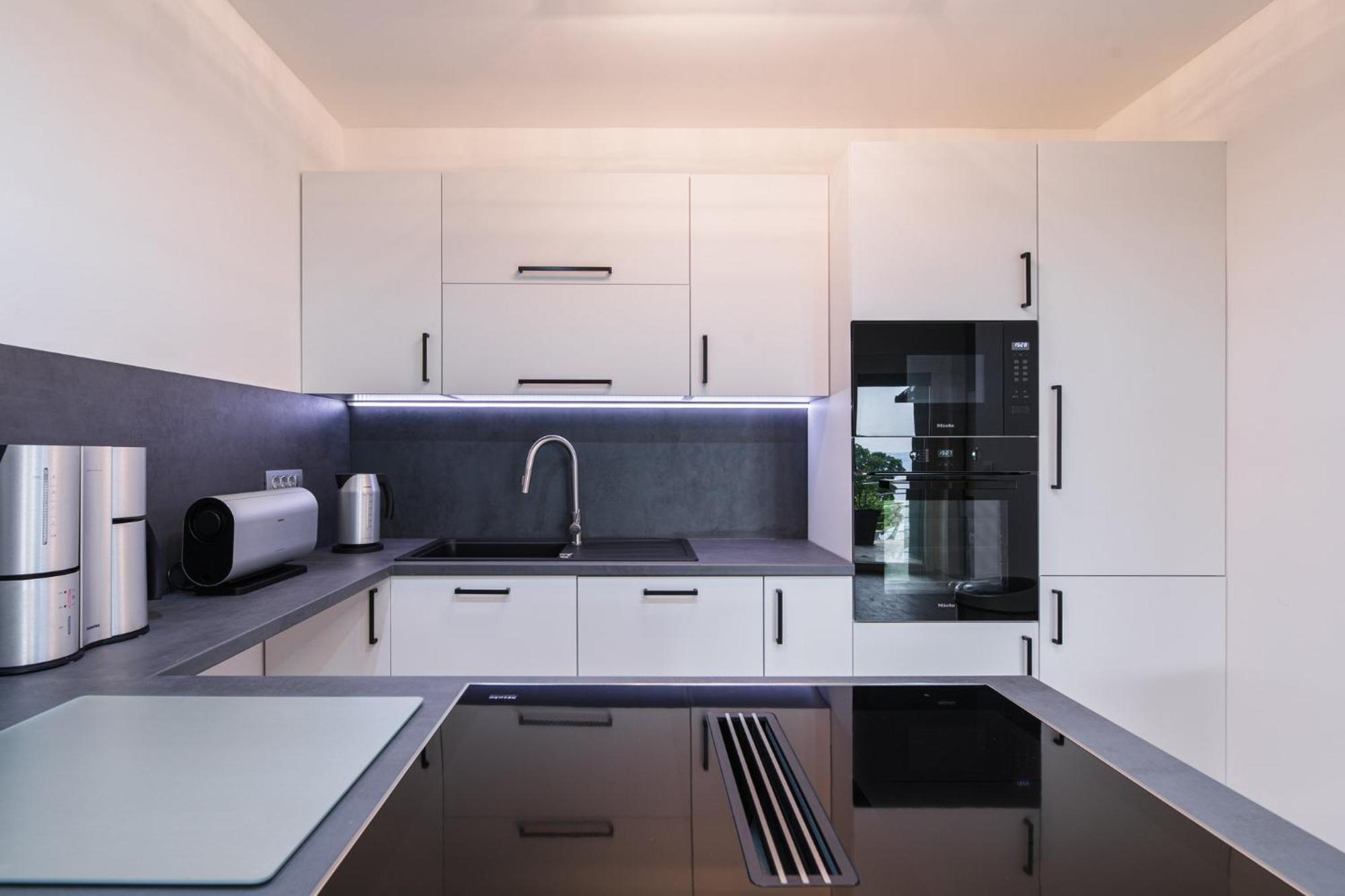 Villa Vivien Crikvenica Buitenkant foto